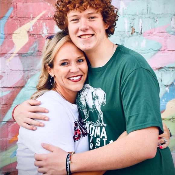 Meet your Posher, Andrea - Picture 3 of 7